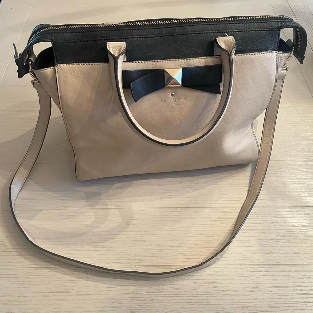 Kate Spade Pebbled Leather Satchel Shoulder Bag Black Nude Bow Purse - Picture 2 of 9